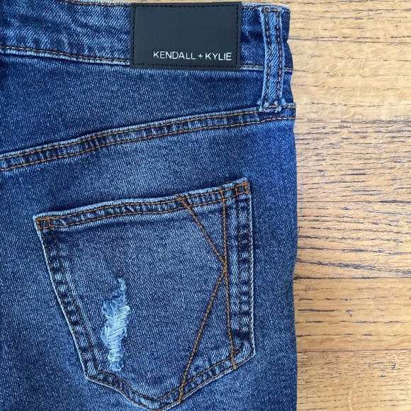 Kendall And Kylie Icon Shorts Denim Jeans Cutoffs Distressed NEW Size 25 - Picture 8 of 8